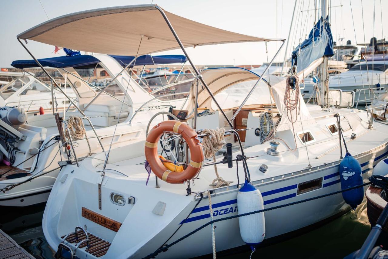 ホテル Fortuna In Boat マリーナ・ディ・カメロータ エクステリア 写真